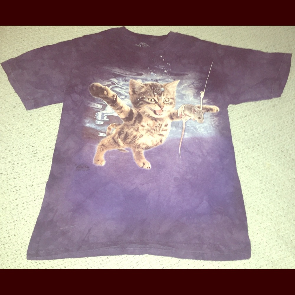 Cat in fish tank t-shirt